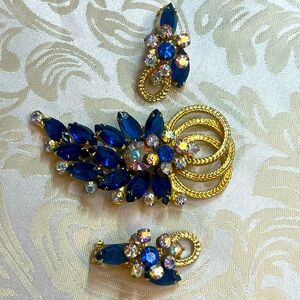•vintage• Juliana D&E brooch & earrings